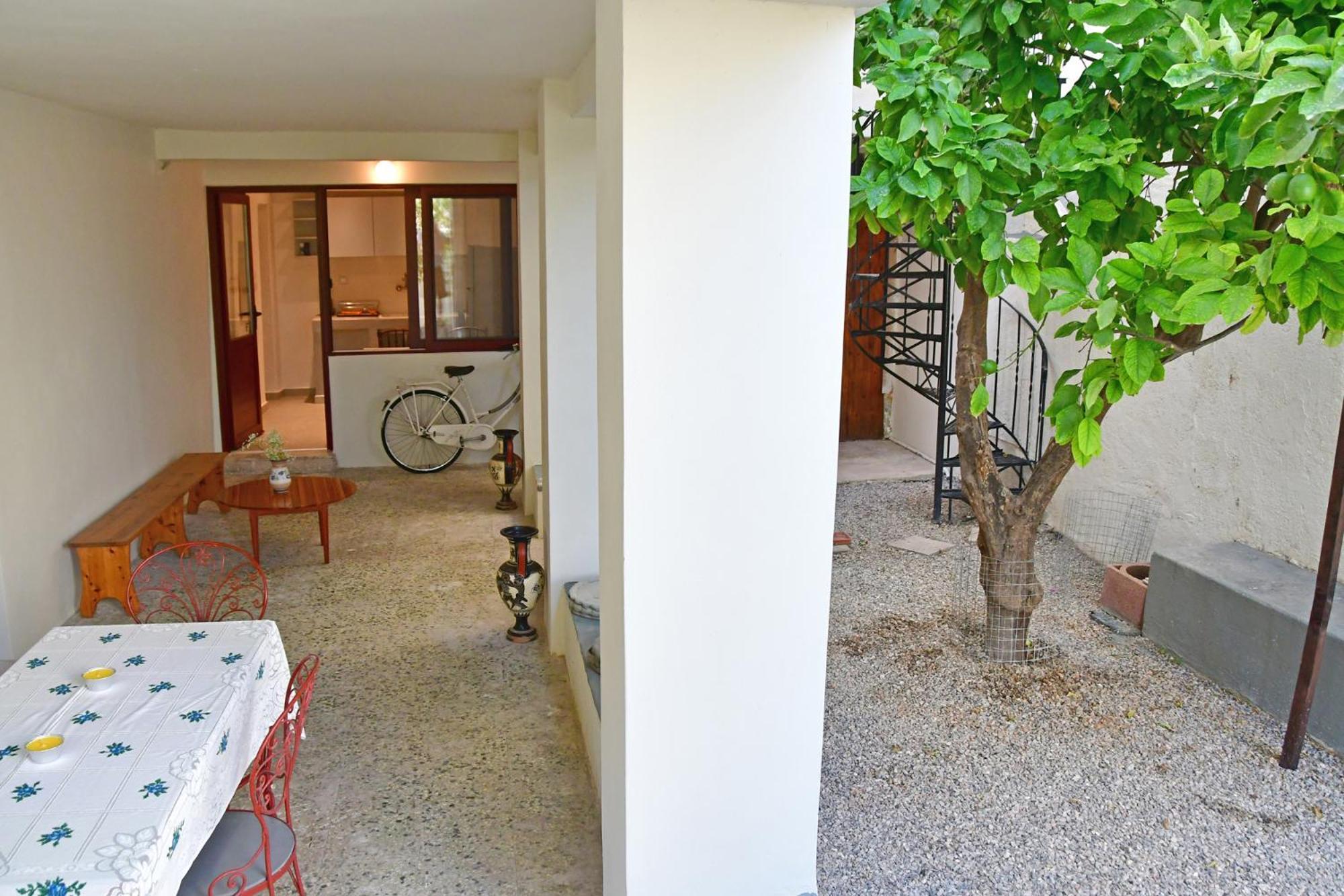 Αρχοντικό Σπίτι Στην Αίγινα Apartment Exterior photo