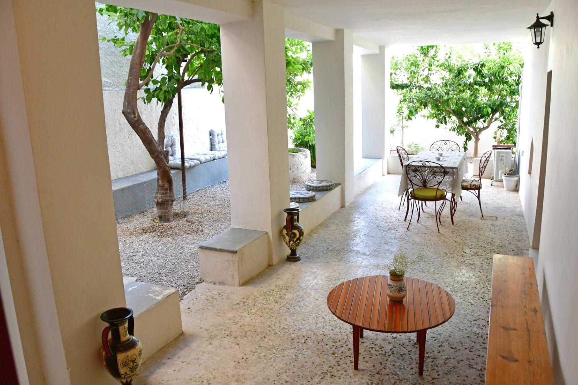Αρχοντικό Σπίτι Στην Αίγινα Apartment Exterior photo