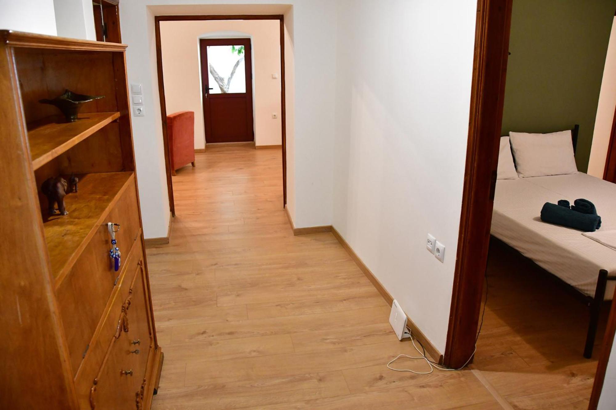 Αρχοντικό Σπίτι Στην Αίγινα Apartment Exterior photo